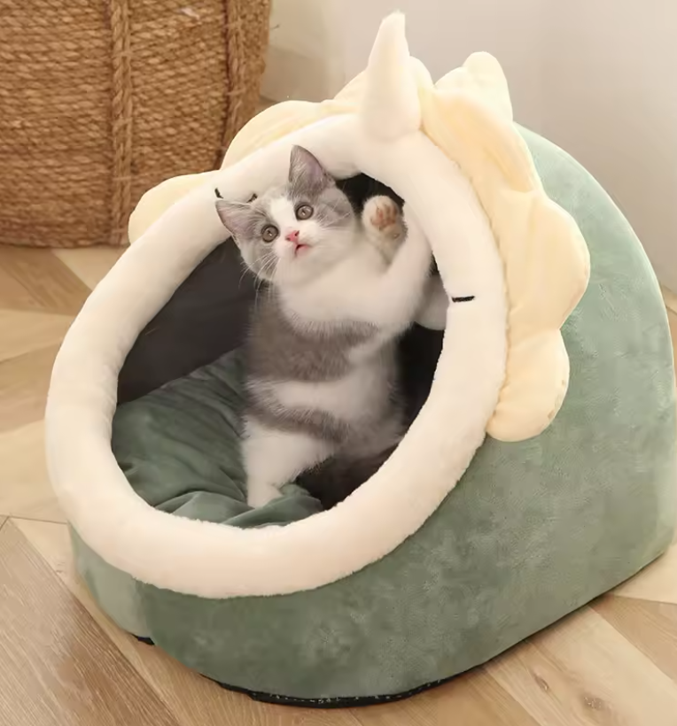 Deep sleep lounger for cats